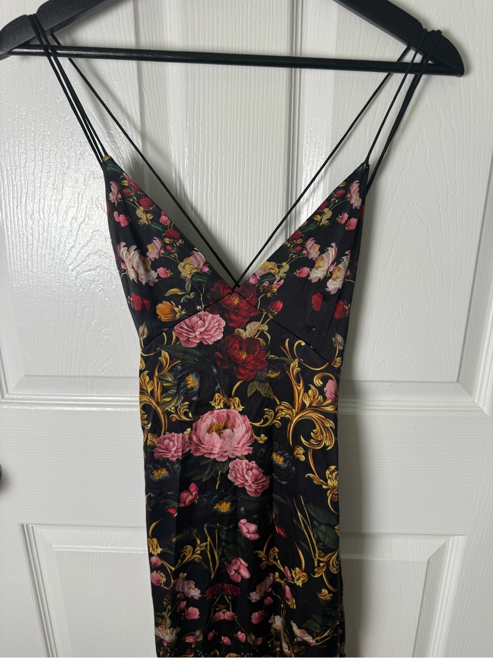 Alice + Olivia Milta Mermaid Slip Dress in Evermore Floral 0 - Picture 4 of 15